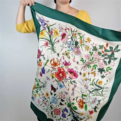 foulard gucci flora usato|Foulard Vintage Gucci Flora Anni ‘70 .